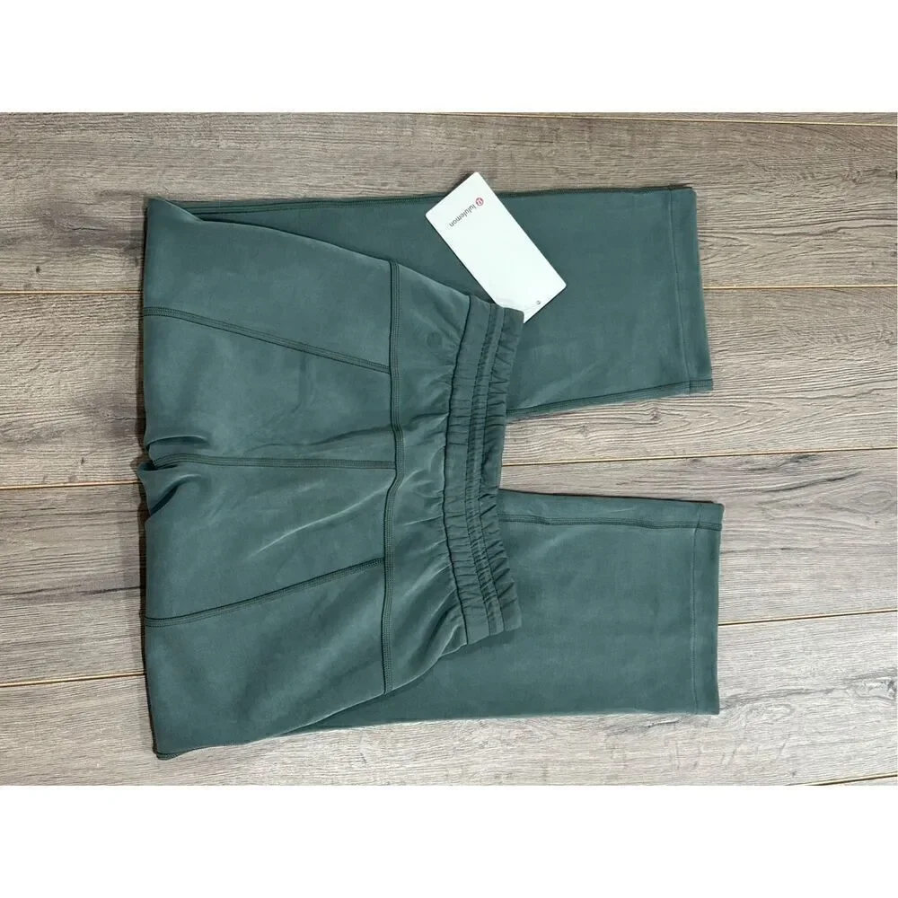 Lululemon Softstreme HR straight Leg Crop sz 2